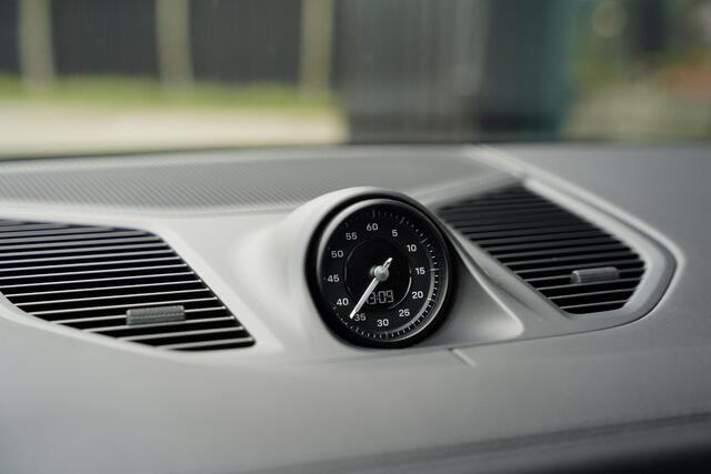 Porsche CAYENNE Coupé 3.0 E-Hybrid / Sport Chrono / Vierwielsturing / Sport Design Pakket / NL- Auto