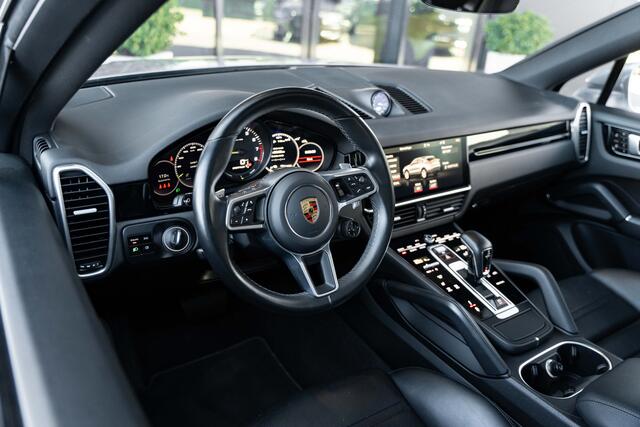 Porsche CAYENNE Coupé 3.0 E-Hybrid - Origineel NL | Sport Chrono + | Panorama | Elek. Trekhaak | Bose