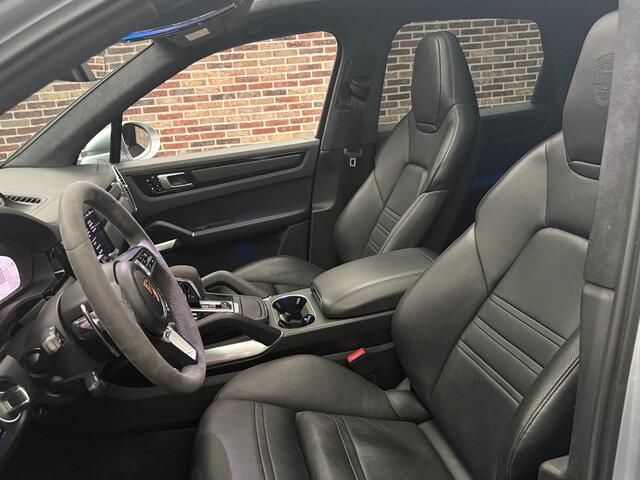 Porsche CAYENNE 4.0 Turbo Panorama headup Sport Chrono Memory