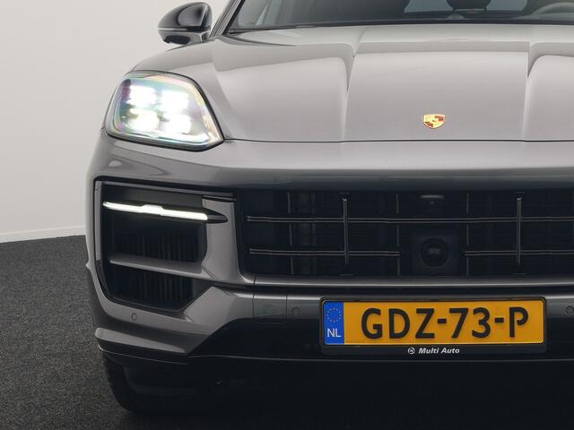 Porsche CAYENNE Coupé 3.0 E-Hybrid PHEV | MY 2024 Facelift | | Trekhaak Af Fabriek | Panodak | Luchtvering | Sportuitlaat | PDLS+ | Sport Chrono | InnoDrive Adaptive Cruise | SportDesign | Head up | Soft Close | 22"L.M | 360 Camera | Plug In Hybrid
