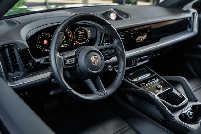 Porsche CAYENNE Coupé 3.0 E-Hybrid - Origineel NL | Sport Chrono + | Panorama | Memory | 360 Camera