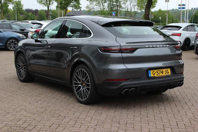 Porsche CAYENNE Coupé 3.0 E-Hybrid / Panoramadak / 360Camera / Head-up / Softclose / Luchtvering / 21'' / Bose / Sportchrono / Stoelventilatie+Massage / Stoelverwarming 4x / Dodehoek / DAB / ACC