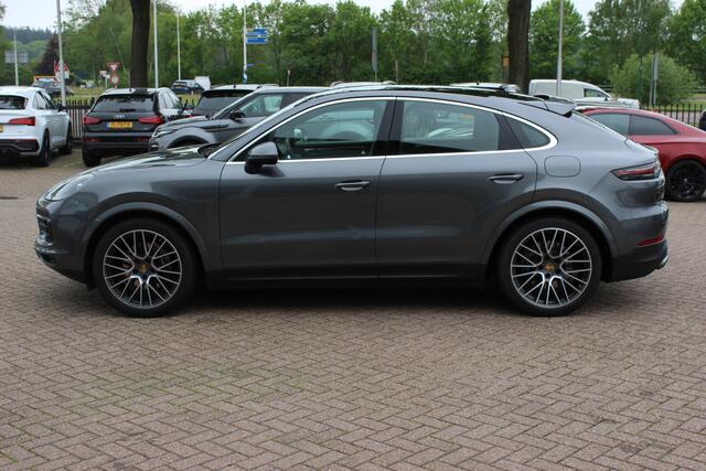 Porsche CAYENNE Coupé 3.0 E-Hybrid / Panoramadak / 360Camera / Head-up / Softclose / Luchtvering / 21'' / Bose / Sportchrono / Stoelventilatie+Massage / Stoelverwarming 4x / Dodehoek / DAB / ACC
