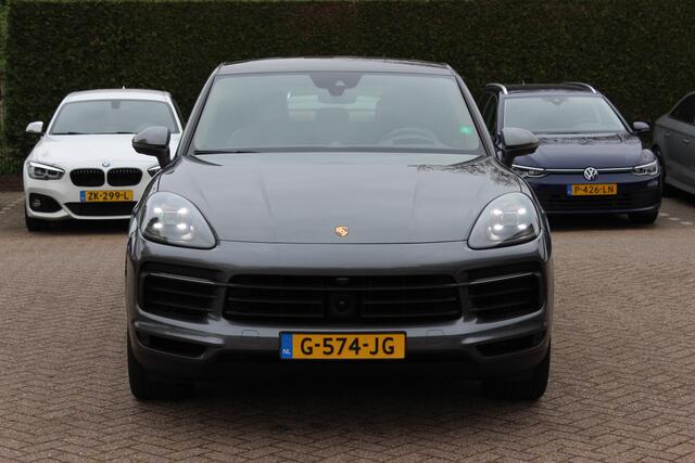 Porsche CAYENNE Coupé 3.0 E-Hybrid / Panoramadak / 360Camera / Head-up / Softclose / Luchtvering / 21'' / Bose / Sportchrono / Stoelventilatie+Massage / Stoelverwarming 4x / Dodehoek / DAB / ACC