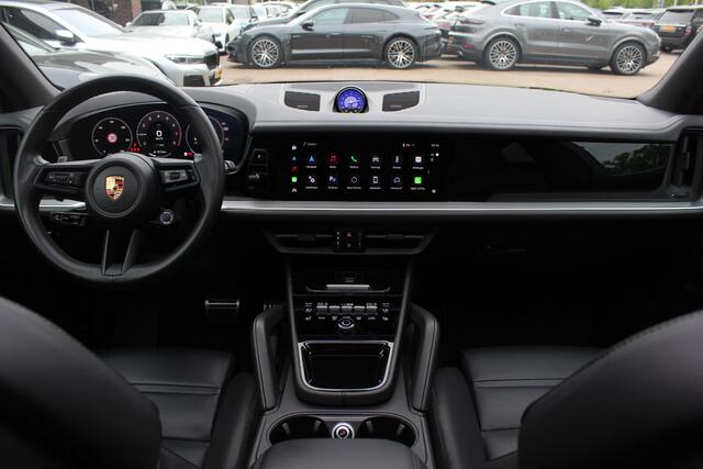 Porsche CAYENNE 3.0 S E-Hybrid 519pk / Trekhaak / Panoramadak / 360Camera / Head-up / Achterasbesturing / Bose / 21'' / Luchtvering / Adaptieve Stoelen / Sportdesign+Chrono / Sportuiltaat / Stoelventilatie / Stoelverwarming 4x /