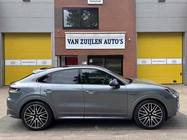 Porsche CAYENNE Coupé E-Hybrid 470pk Black Edition 18W SportDesign 4W 22'' Trekhaak