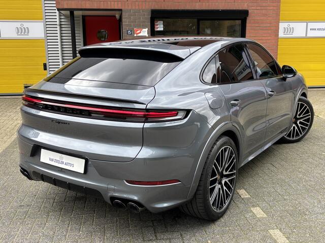 Porsche CAYENNE Coupé E-Hybrid 470pk Black Edition 18W SportDesign 4W 22'' Trekhaak