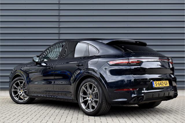 Porsche CAYENNE Coupé 3.0 E-Hybrid 462pk Platinum Edition SportDesign | Panorama | Bose | Trekhaak elektr. | Stoelventilatie | 21'' Wielen |