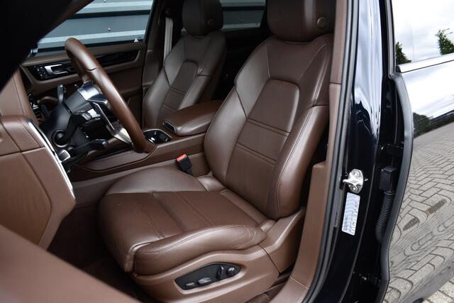 Porsche CAYENNE Coupé 3.0 E-Hybrid 462pk Platinum Edition SportDesign | Panorama | Bose | Trekhaak elektr. | Stoelventilatie | 21'' Wielen |