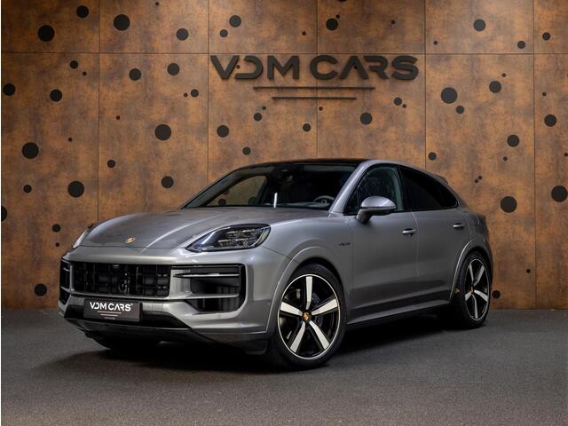 Porsche CAYENNE Coupé 3.0 E-Hybrid Black Edition | SportDesign | Achterasbesturing | Head-Up Display | InnoDrive |
