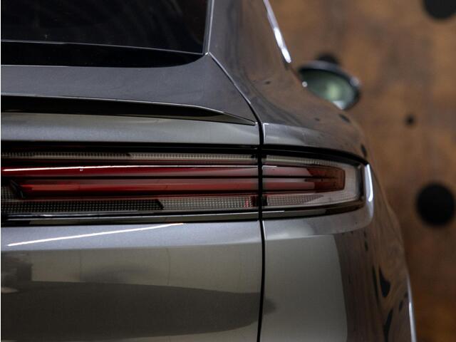 Porsche CAYENNE Coupé 3.0 E-Hybrid Black Edition | SportDesign | Achterasbesturing | Head-Up Display | InnoDrive |