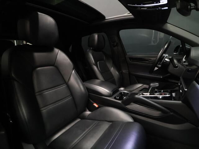 Porsche CAYENNE 3.0 E-Hybrid TechArt [SCHUIFKANTELDAK, SPORT CHRONO, KLEPPENSYSTEEM, SPORT DESIGN, PDLS+, LUCHTVERING, BOSE, MEMORY, STOELVERWARMING, APPLE CARPLAY, CAMERA, NIEUWSTAAT]