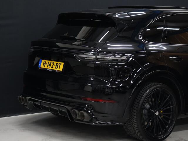 Porsche CAYENNE 3.0 E-Hybrid TechArt [SCHUIFKANTELDAK, SPORT CHRONO, KLEPPENSYSTEEM, SPORT DESIGN, PDLS+, LUCHTVERING, BOSE, MEMORY, STOELVERWARMING, APPLE CARPLAY, CAMERA, NIEUWSTAAT]