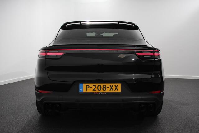 Porsche CAYENNE Coupé 3.0 E-Hybrid Platinum Edition Luchtvering Leder Panoramadak Camera Navigatie Elektrisch bedienbare achterklep Apple Carplay/ Android Lichtmetalen velgen Cruise control Sfeerlichting