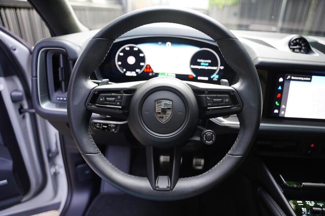 Porsche CAYENNE 4.0 Turbo S E-Hybrid / Achteras Besturing / PDCC