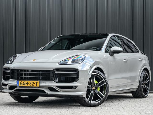 Porsche CAYENNE Coupé 3.0 E-Hybrid Platinum Edition | Sport design pack | GT uitlaat | Techart spoiler Sport chrono | Panorama dak | Bose sound | 360 camera | Ambiance interieur |