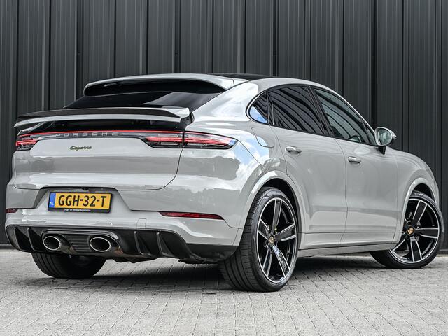 Porsche CAYENNE Coupé 3.0 E-Hybrid Platinum Edition | Sport design pack | GT uitlaat | Techart spoiler Sport chrono | Panorama dak | Bose sound | 360 camera | Ambiance interieur |