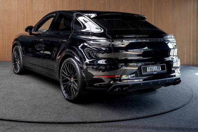 Porsche CAYENNE Coupé 3.0 Pano Sport-chrono 360° Luchtvering Leer Navi ACC 22'' LM velgen Memory seats Bose Stuurverwarming Elektr. bedienbare achterklep PDC LM velgen Stuurverwarming Stoelverwarming Zwarte binnenhemel Climate CarPlay