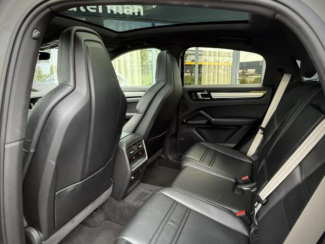 Porsche CAYENNE Coupé 3.0 E-Hybrid Pano/Sport Chrono/Krijt/Bose