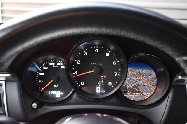 Porsche MACAN 2.0 | Camera | Comfortstoelen 14-wegs | Adaptief demping systeem | DAB | Orig. NL |