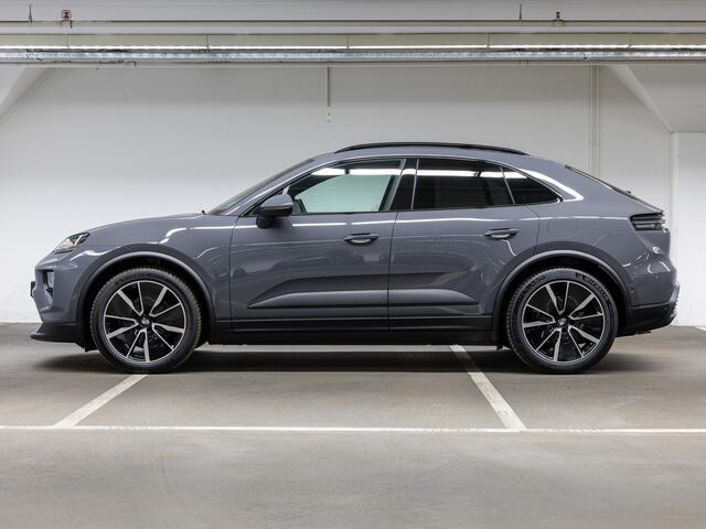 Porsche MACAN 4