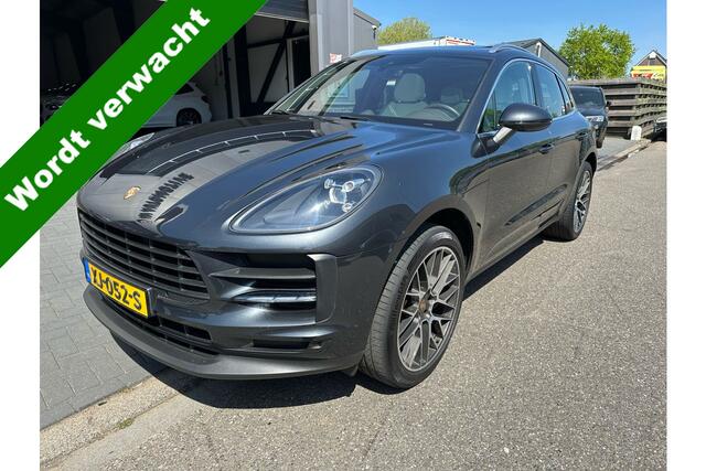 Porsche MACAN 2.0 245 pk Sport-Chrono / 1e-Eigenaar/ Facelift-Model/ Lucht-Vering/ Pano-Dak/ Bose-Sound/ Stoel.Verw/ Stoel-Koeling/ Camera/ 21'' LMV