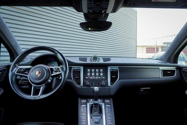 Porsche MACAN 3.0 GTS / Pano / Leder / Luchtvering / NL Auto / 21''