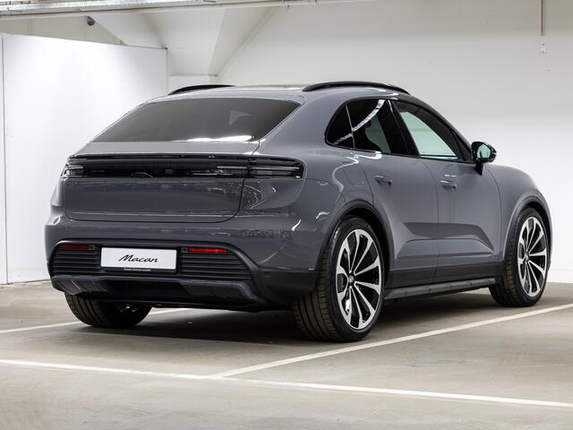 Porsche MACAN 4