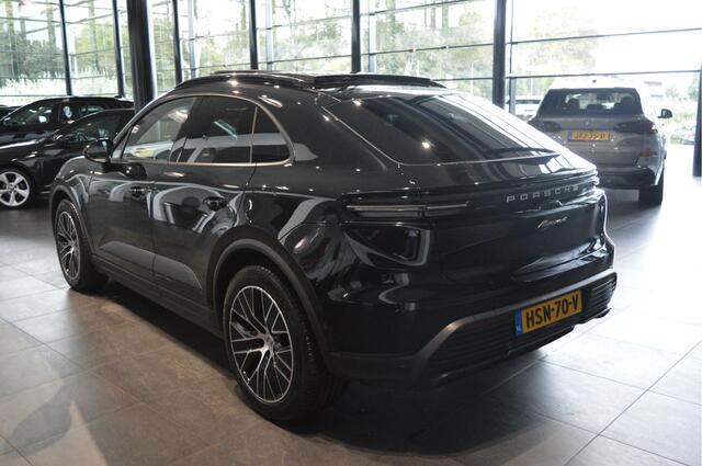 Porsche MACAN 4 100 kWh navi pano cruise camera sport chrono 20 inch !!