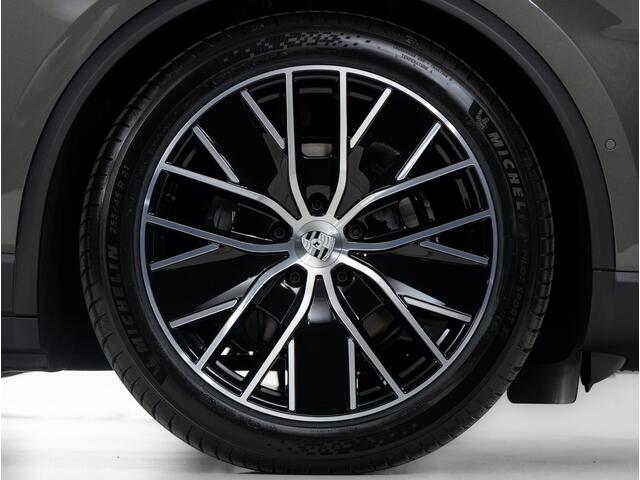 Porsche MACAN 100 kWh