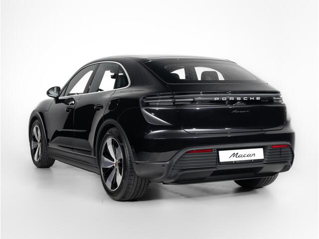 Porsche MACAN 4