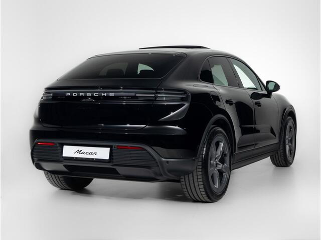 Porsche MACAN 4