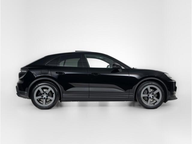 Porsche MACAN 4