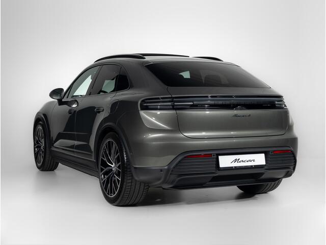 Porsche MACAN 4