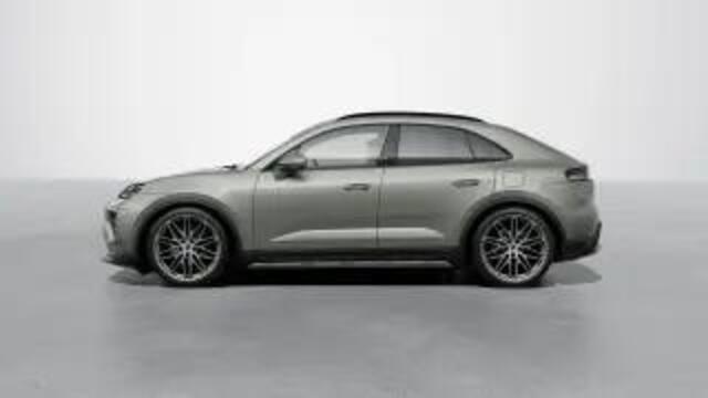 Porsche MACAN 4