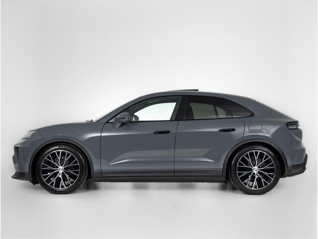 Porsche MACAN 4