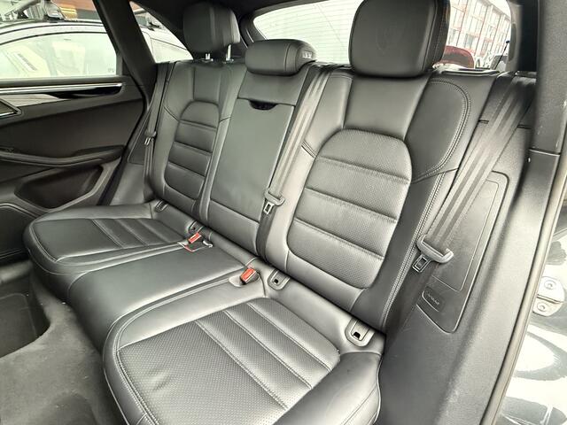 Porsche MACAN BWJ 2016 3.6 Turbo 400 PK AKRAPOVIC / CARBON PAKKET / SCHUIF PANO / MEMORY STOEL / BOSE / LEDER / STOELVERW. + VENT. / NAVI / CLIMA / CRUISE / FULL LED /