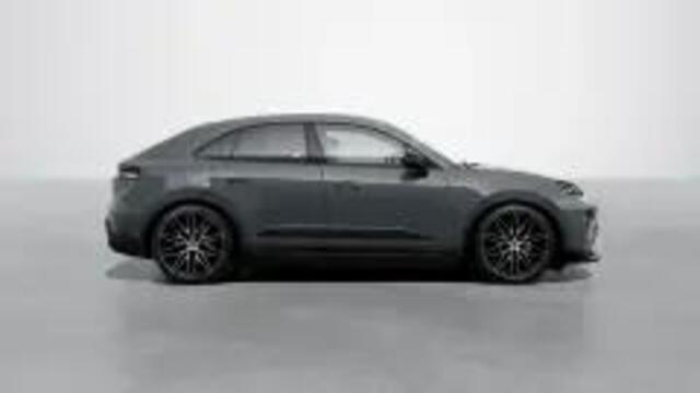 Porsche MACAN 4