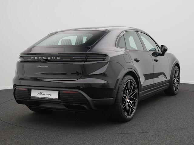 Porsche MACAN 4