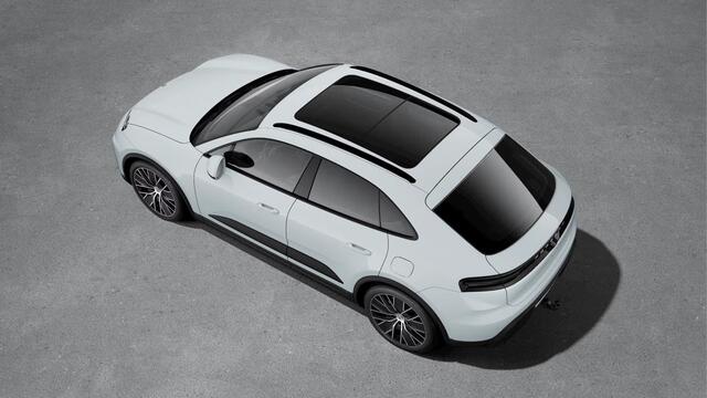 Porsche MACAN 4