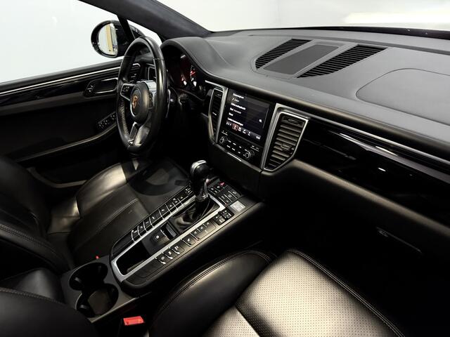 Porsche MACAN 3.6 Turbo Panoramadak, Camera, Navi, Leder, Bose geluidsysteem, Elektrische achterklep, Memory stoelen, Cruise control adaptief