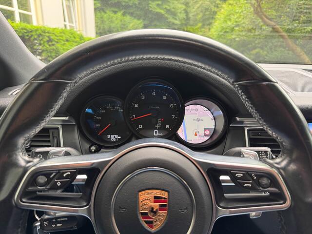 Porsche MACAN 2.0, Pano, CarPlay