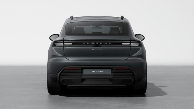 Porsche MACAN 4