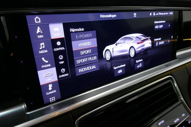 Porsche PANAMERA 2.9 4 E-Hybrid /Orig. Nederlands / Sport Design / Panoramadak / Sport uitlaat / Elektr. verstelbare voorstoelen (14-wegs) + memory / Luchtvering / Apple Carplay / Sport-Chrono / BOSE Surround Sound / Stoelverwarming / Ambienteverlichting / DAB+ / Stuurwie