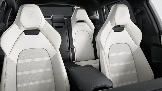 Porsche PANAMERA 4 E-Hybrid