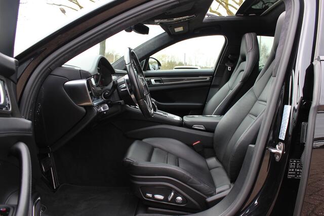Porsche PANAMERA 2.9 4 E-Hybrid / NL Auto / 67.531 km / Panoramadak / 360Camera / Achterasbesturing / Carbon intr. / Softclose / Luchtvering / Adaptieve stoelen / 21'' / Keyless / Matrix LED / Sportdesign+Chrono / Bose / Sp