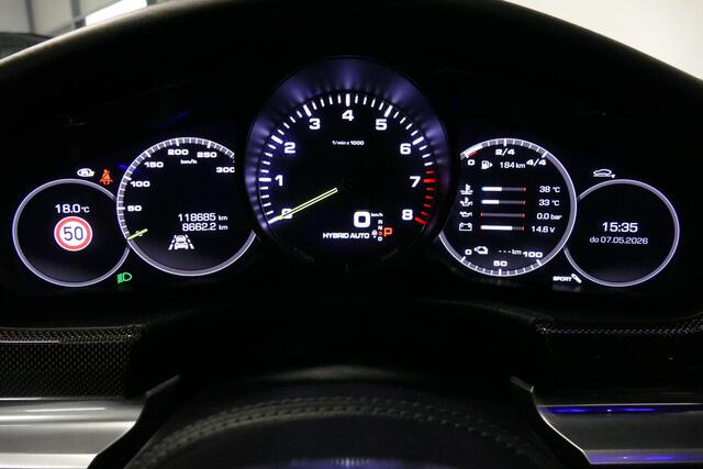 Porsche PANAMERA 2.9 4 E-Hybrid / Orig. Nedelands (NAP) / Panoramadak / Sport Chrono / Sportuitlaat / Elektr. verstelbare voorstoelen + memory (18weg) / Carbon interieur / Luchtvering / Stoelkoeling / PDLS+ / Rondomzichtcamera / Stoelverwarming voor + achter / Softclose /