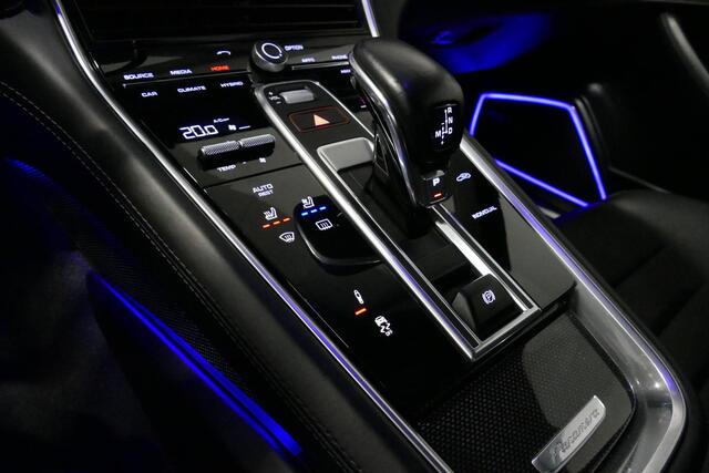 Porsche PANAMERA 2.9 4 E-Hybrid / Orig. Nedelands (NAP) / Panoramadak / Sport Chrono / Sportuitlaat / Elektr. verstelbare voorstoelen + memory (18weg) / Carbon interieur / Luchtvering / Stoelkoeling / PDLS+ / Rondomzichtcamera / Stoelverwarming voor + achter / Softclose /