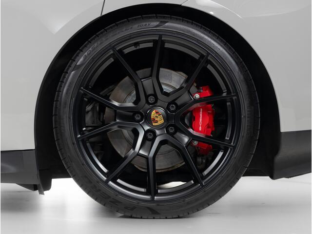 Porsche Taycan GTS