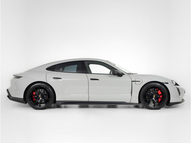 Porsche Taycan GTS